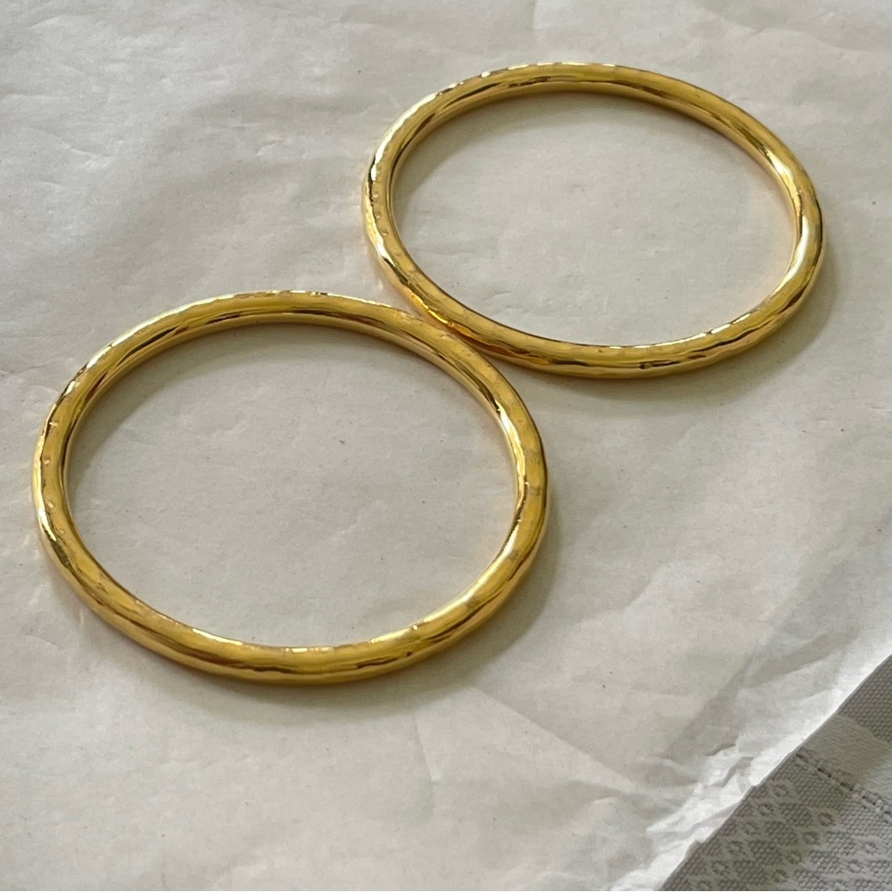 3/$20 SALE ๐ Lustrous Gold Bangle Bracelets - Picture 4 of 5